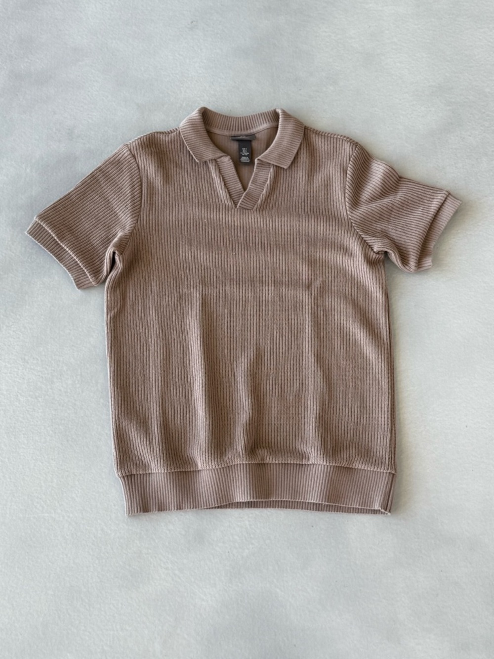 H&M Men's V-Neck Short-Sleeve Ribbed Sweater in Taupe